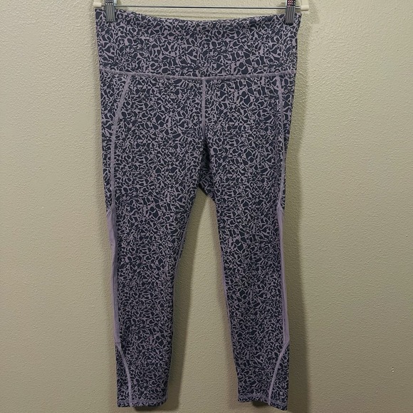 Under Armour Pants - Under Armour Compression Ankle Leggings Heat Gear Purple Pockets Athleisure Sz L